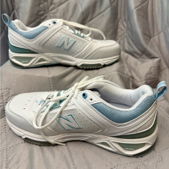 New Balance Size 7.5 Rollbar Women's Sneaker Running Shoes
White/Blue - Picture 1 of 8